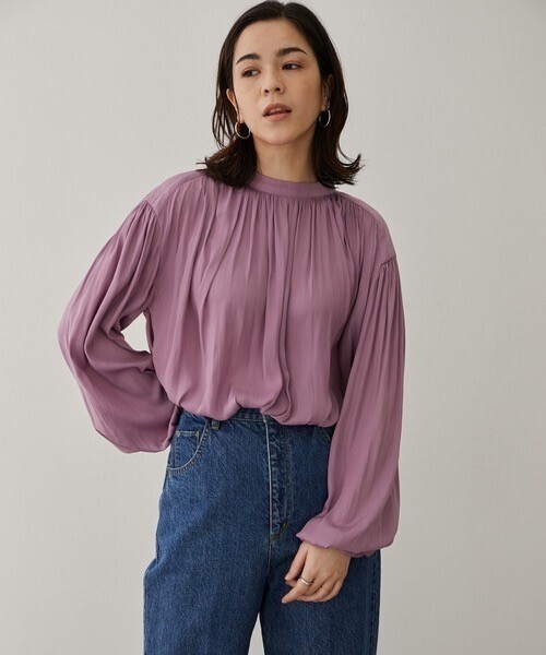 SALON adam et rope' 春色シャイニーサテン袖ボリュームブラウス
