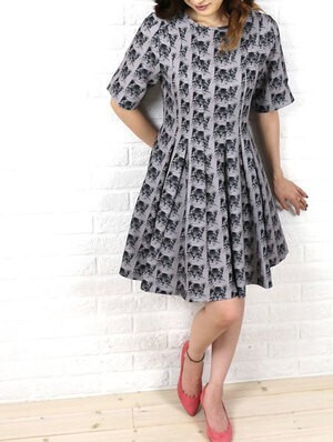 PAUL & JOE SISTER ポリエステルBIG CAT PRINT タックプリーツワンピース