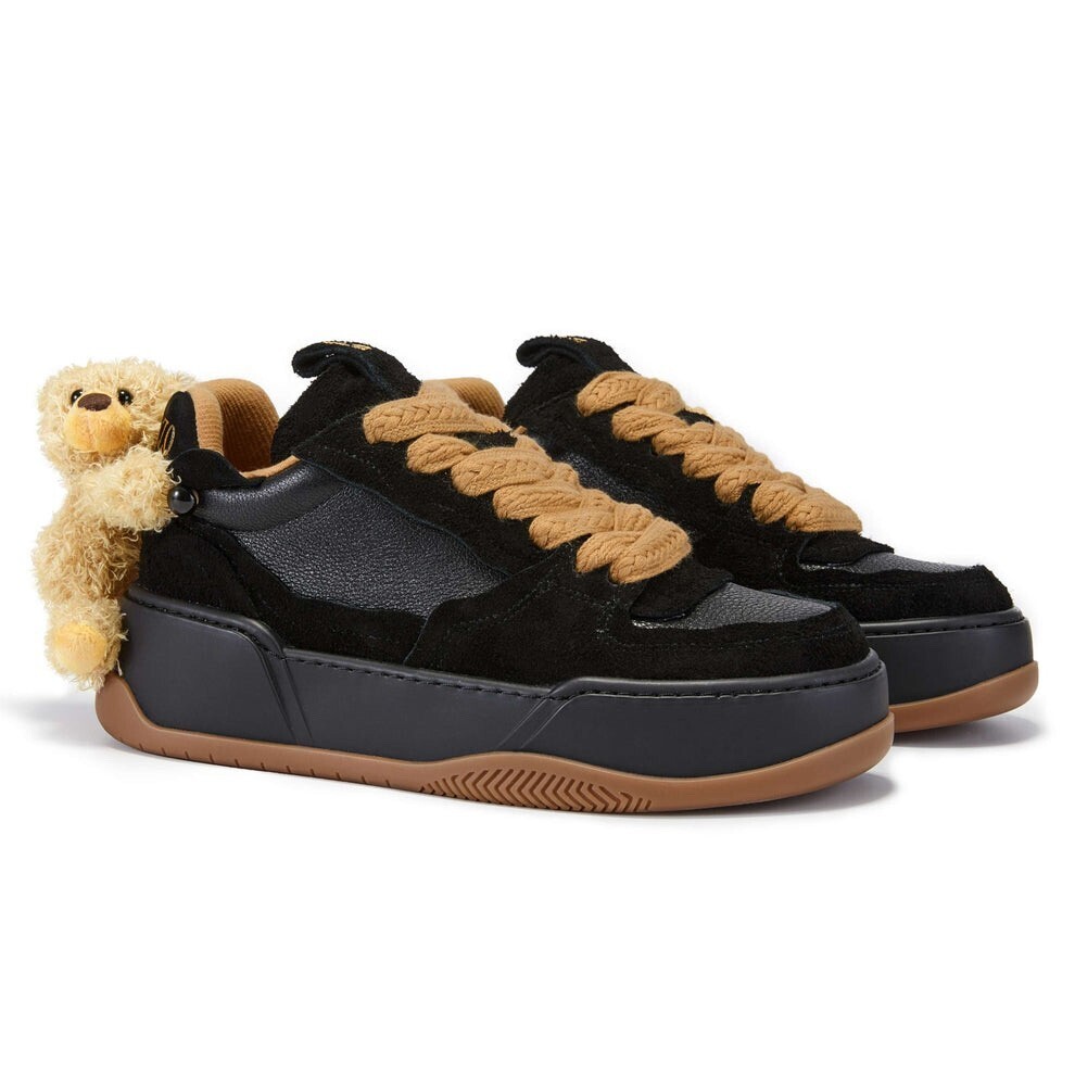 13DE MARZO SNEAKERS 01
