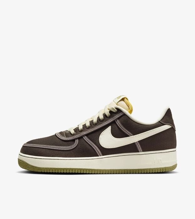 NIKE エアフォース1 '07 PRM