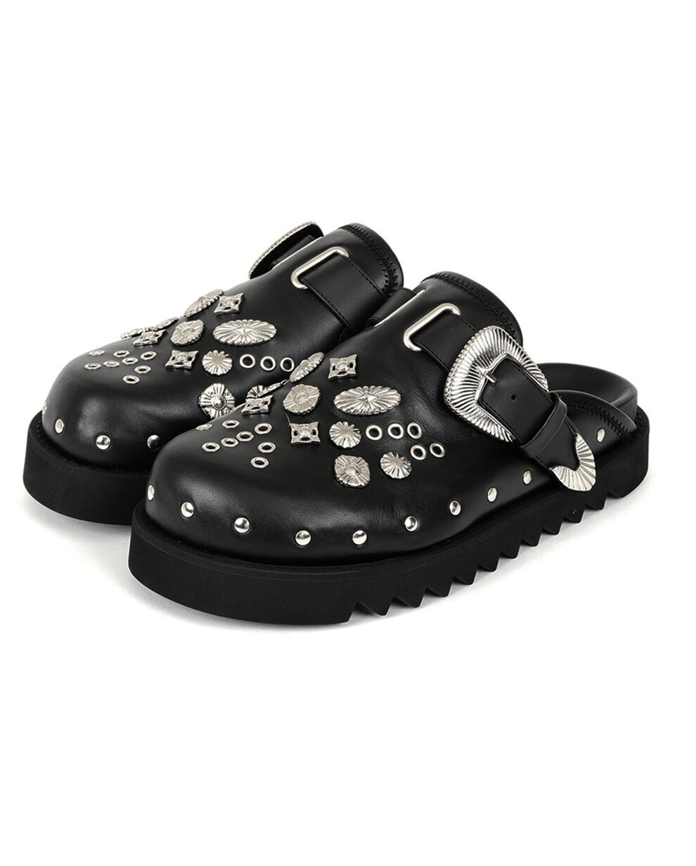 TOGA VIRILIS Eyelet Metal Sabot MENS black