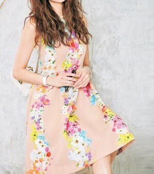Chesty Flower Line Onepiece
