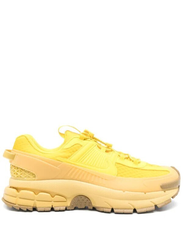 NIKE Zoom Vomero Roam スニーカー