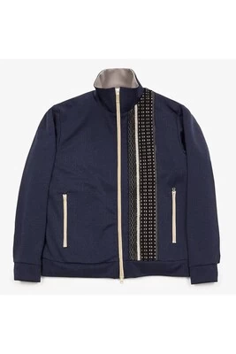 コレカウ | 阿部亮平さんがアベレーザーの見見学学で着用されていた