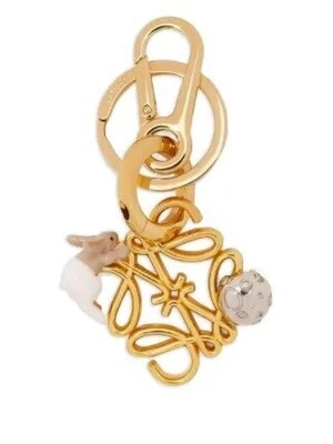 コレカウ | 橋本環奈さんがInstagramで着用されていたパーカー