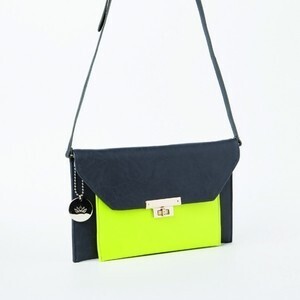 whatchamacallit レター型クラッチバッグ(5-グレー)