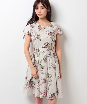 L'EST ROSE フレンチフラワーワンピース