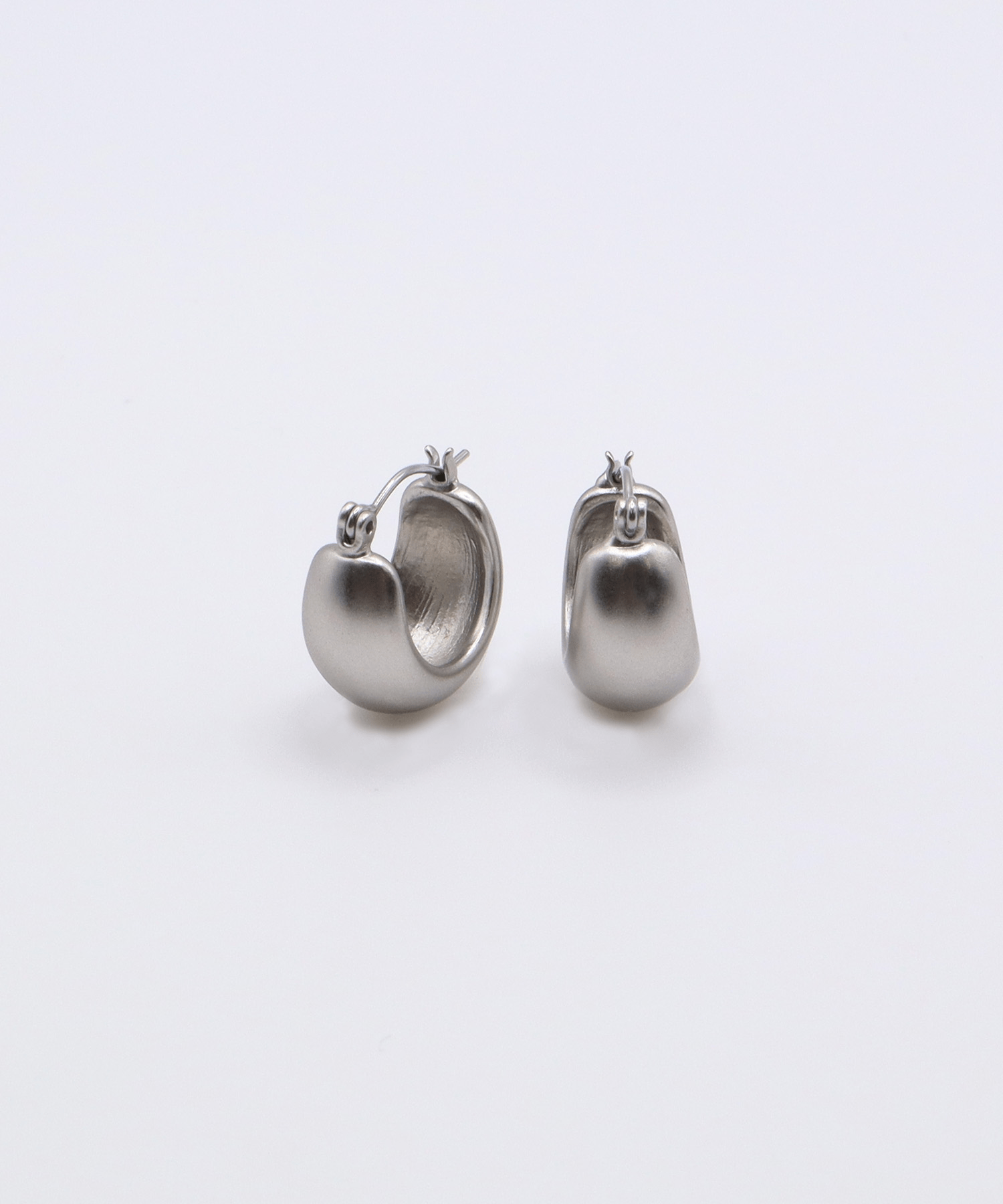 VATSURICA 〈L1151P5〉マット メタル フープピアス