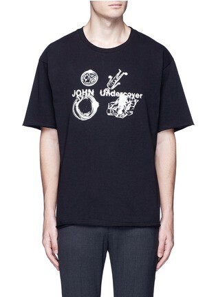 JOHNUNDERCOVER GRAPHIC PRINT T-SHIRT