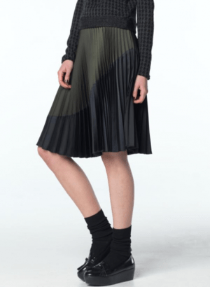 Black Mouton カラーコンビプリーツスカート　75393　GREEN×NAVY