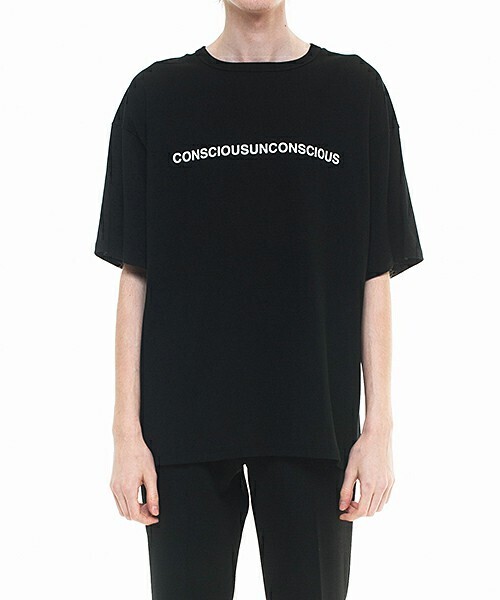 DRESSEDUNDRESSED CONSCIOUSUNCONSCIOUS PRINTED OVERSIZED T-SHIRT
