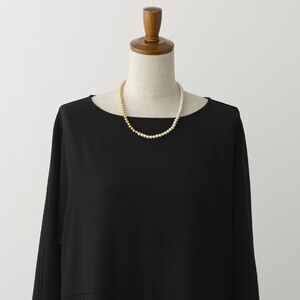 Petite robe noire ネックレス