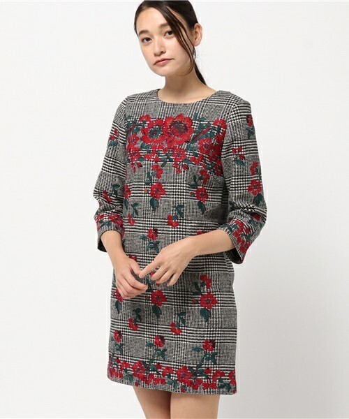 GRACE CONTINENTAL フラワー刺繍チェックワンピース