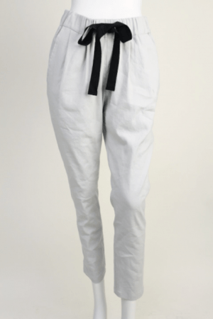 trois 【T61-3718】trois/タック入りテーパードパンツ