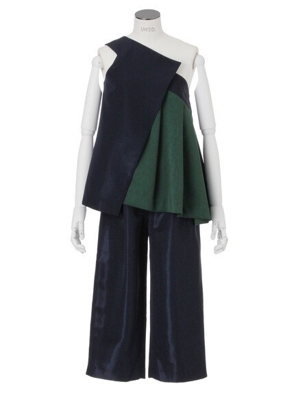 UN3D. ONESHOULDER PLEATS SETUP