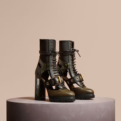 BURBERRY レザー&スネークスキン カットアウト プラットフォームブーツ