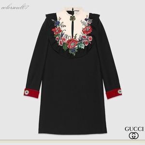 GUCCI ウールブレンド上品刺繍ハイネックワンピース