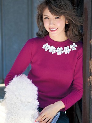 Chesty Flower Motif Knit