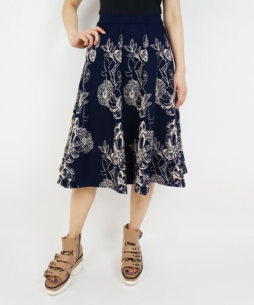 AULA AILA FLOWER JAQUARD KNIT SKIRT