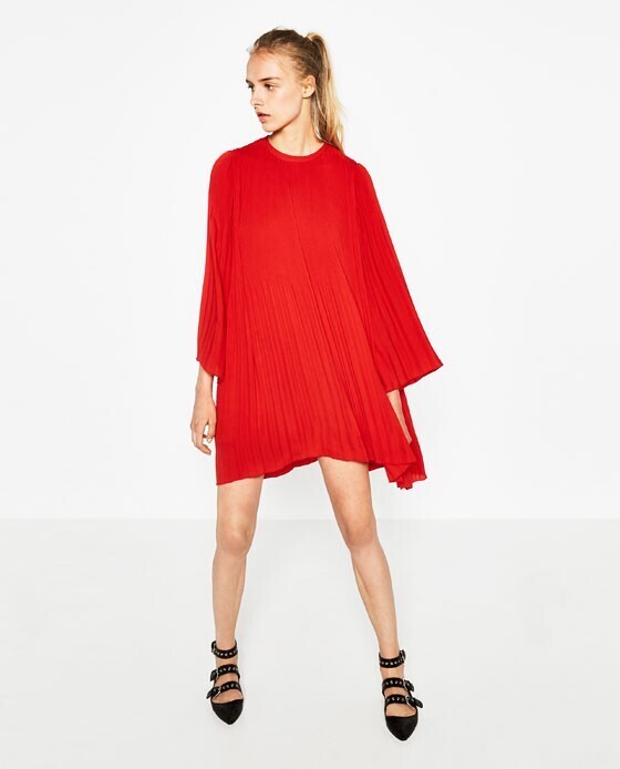 ZARA プリーツ入りワンピース