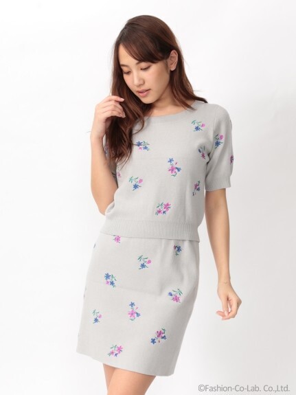 CECIL McBEE 総柄フラワー刺繍ニットアップ