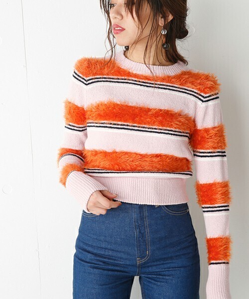 SLY CURLY FEATHER BORDER TOPS
