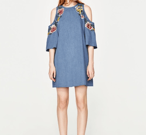 ZARA 刺繍入りオフショルダーワンピース