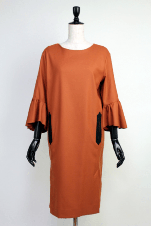 trois 【T63-3504】trois/フレア袖ワンピース