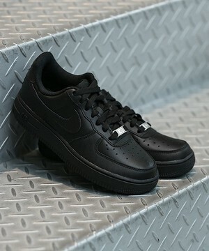 NIKE Air Force 1 ’07 Shoe