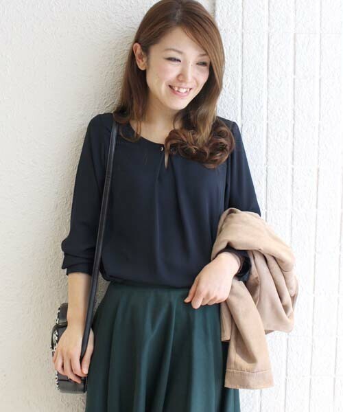 TIENS ecoute つづみボタンタックブラウス