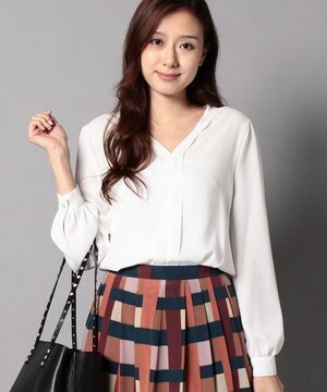 ANAYI アムンゼン+スムースVネックプルオーバー