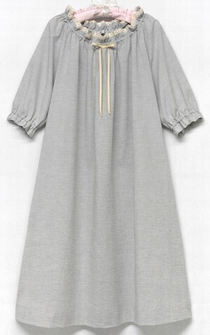 IKUKO コットンレースの６分袖かぶりネグリジェ