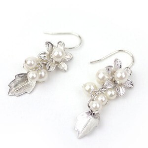 Raffia パール フラワー フックピアス