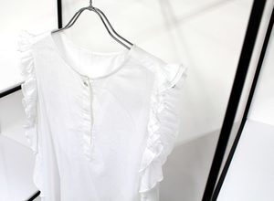 Brahmin フリルトップス