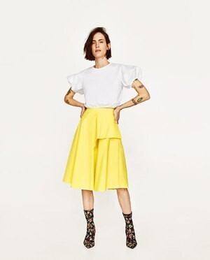 ZARA ボリュームスカート