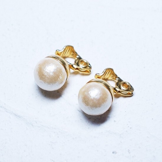 somnium earrings：Cotton pearl