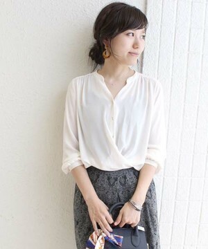 TIENS ecoute バー釦ブラウス