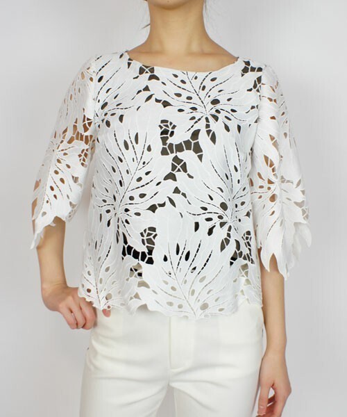 AULA AILA CHEMICAL LEAF LACE TOPS