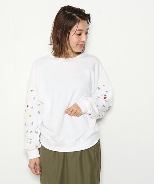 RODEO CROWNS WIDE BOWL FLOWER スリーブ スウェット