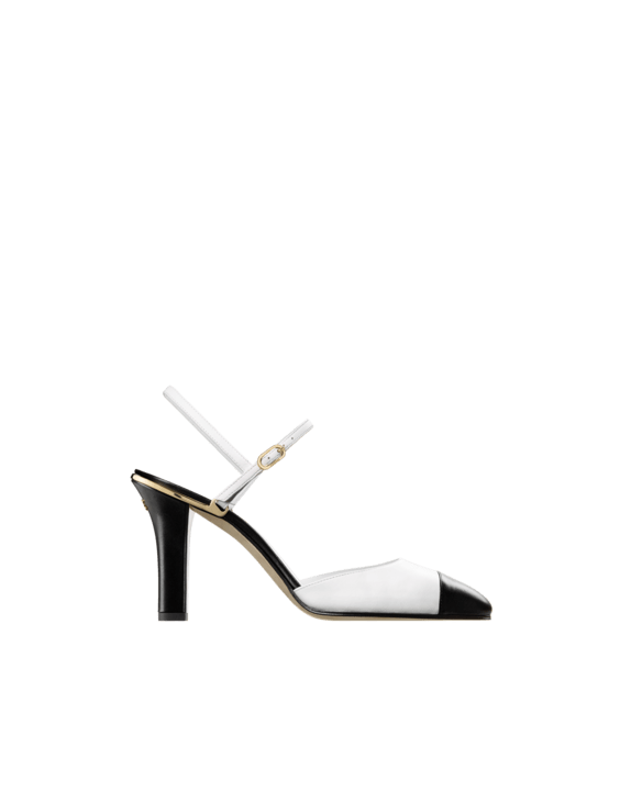CHANEL Pumps with straps