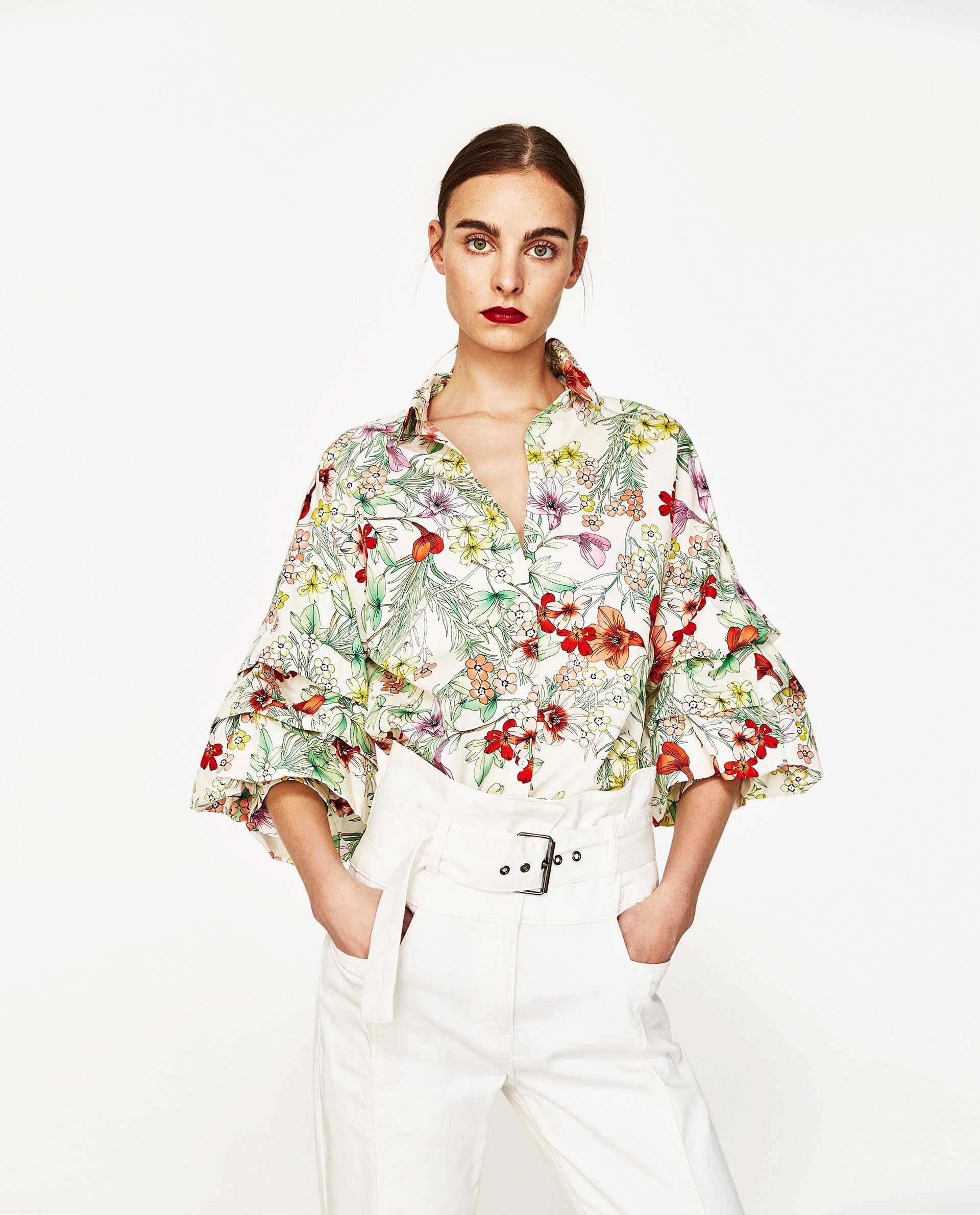 ZARA フラワー柄プリント地シャツ
