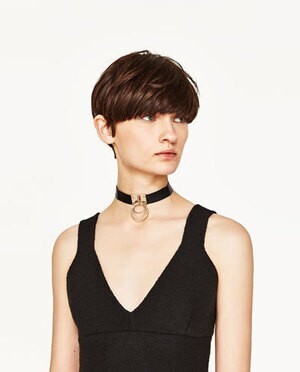 ZARA リング付きチョーカー
