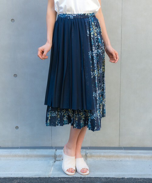 TONAL (シワになりにくい)フラワーチェックプリーツスカート