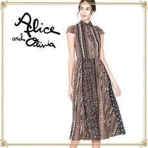 Alice + Olivia フローラルストライプ ドレス