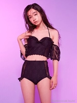 田中芽衣　水着 