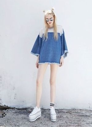 PONY STONE LIPSLAP"デニムＴドレス