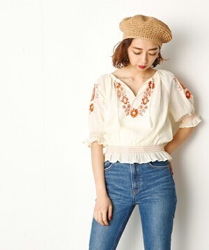 SLY シャーリングステッチ EMBROIDERY TOPS