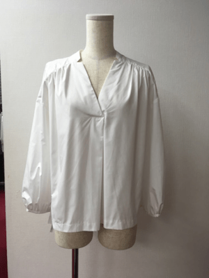 trois T171-81005】trois/オフホワイトブラウス