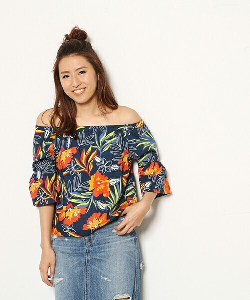 RODEO CROWNS WIDE BOWL アロハフラワー オフショル トップス