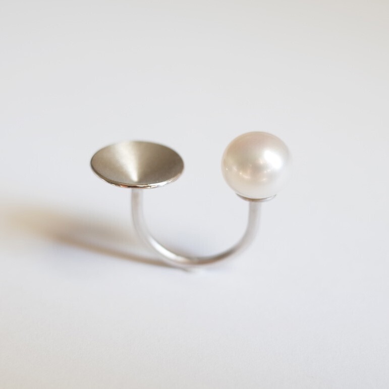 Rice 〈PYRAMID〉●pearl ring